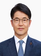 창원 세관장사진